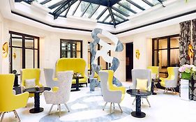 Hotel le Burgundy Paris